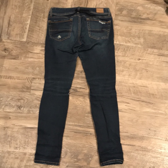 Women’s American Eagle Skinny Jeans - Picture 3 of 4